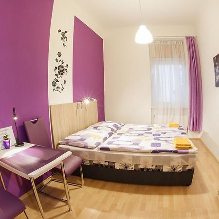 Apartmany - Penzion Smetanka Ceske Budejovice Ngoại thất bức ảnh