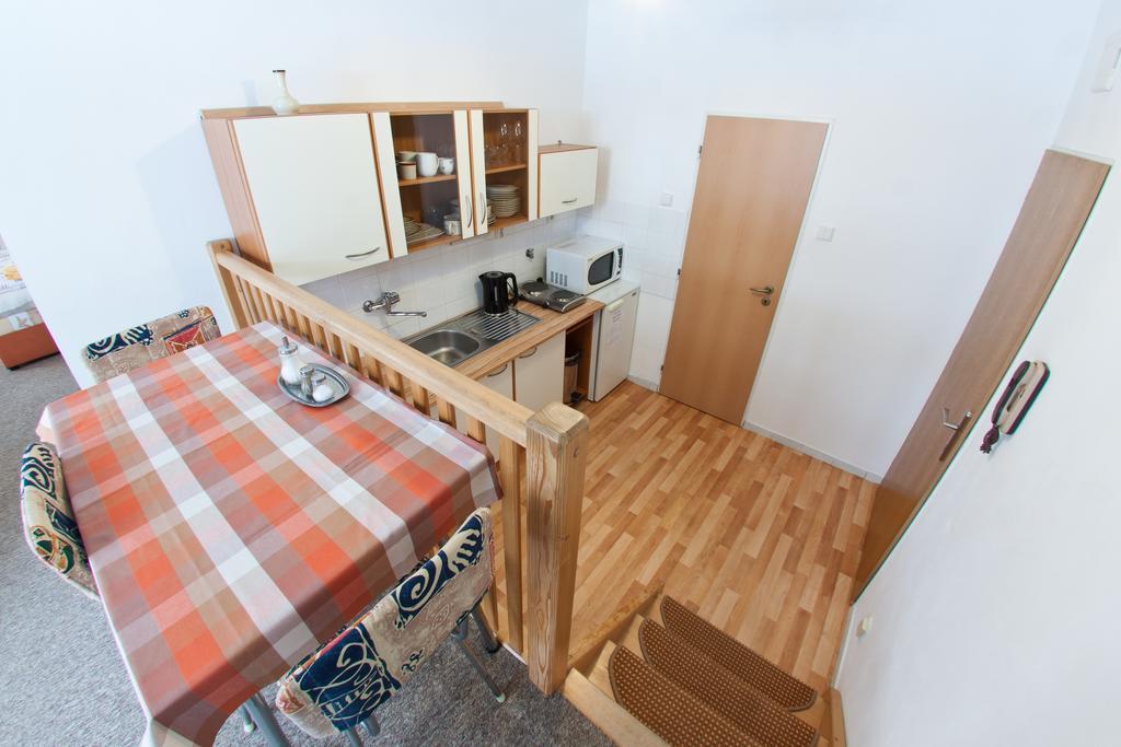 Apartmany - Penzion Smetanka Ceske Budejovice Phòng bức ảnh