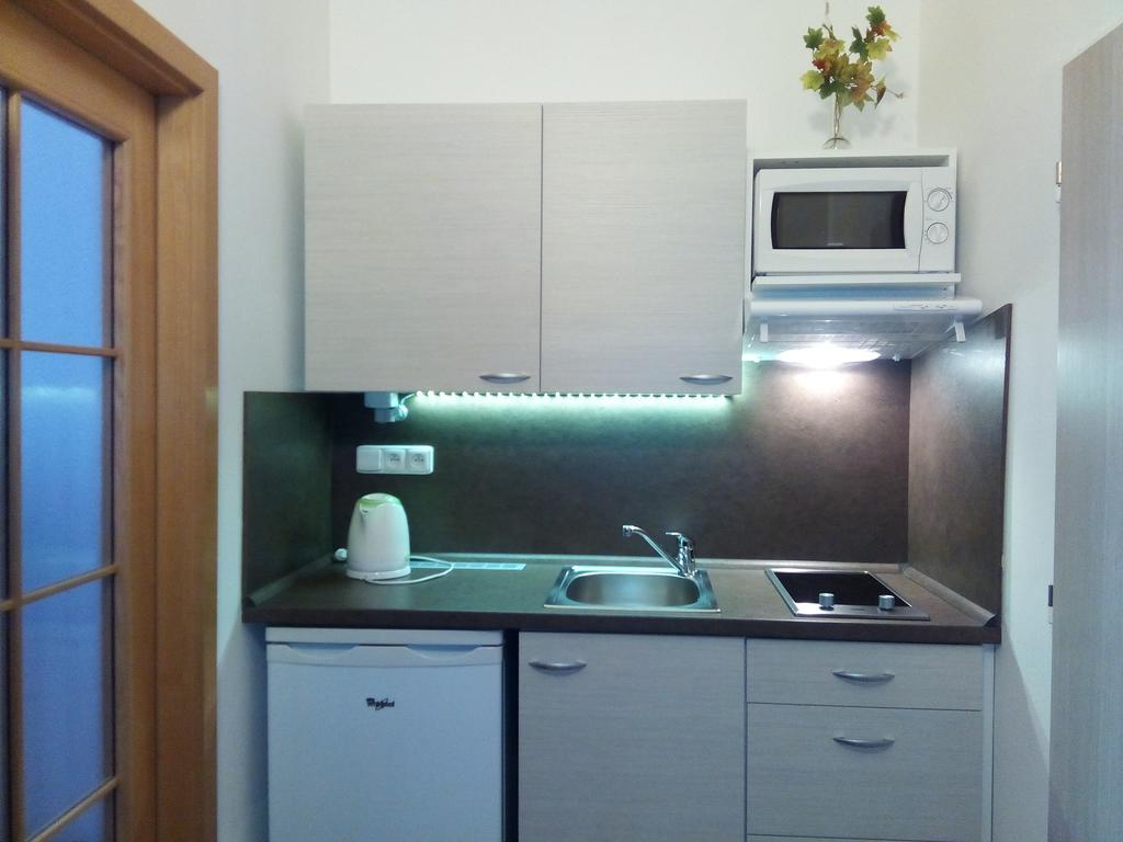 Apartmany - Penzion Smetanka Ceske Budejovice Ngoại thất bức ảnh