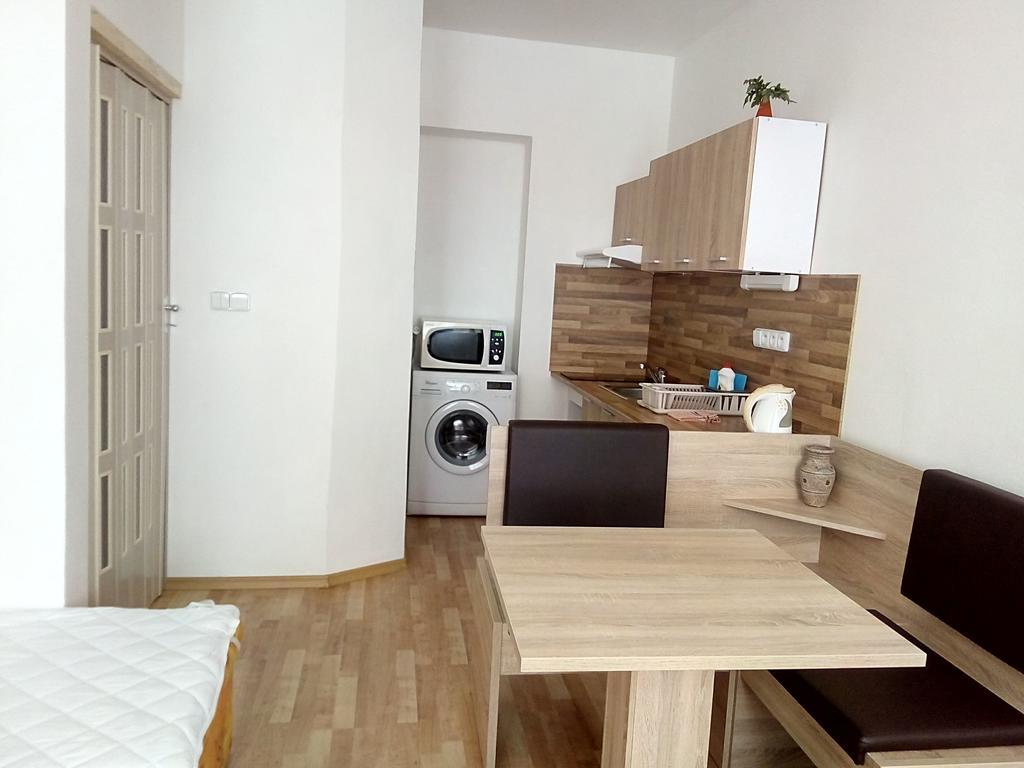 Apartmany - Penzion Smetanka Ceske Budejovice Ngoại thất bức ảnh